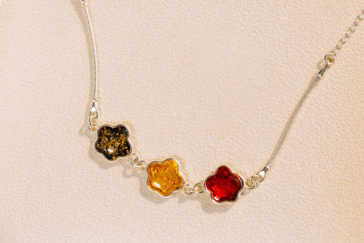 سوار فضة إسترلينية متألق بتصميم أزهار من كهرمان البلطيق متعدد الألوان - 1