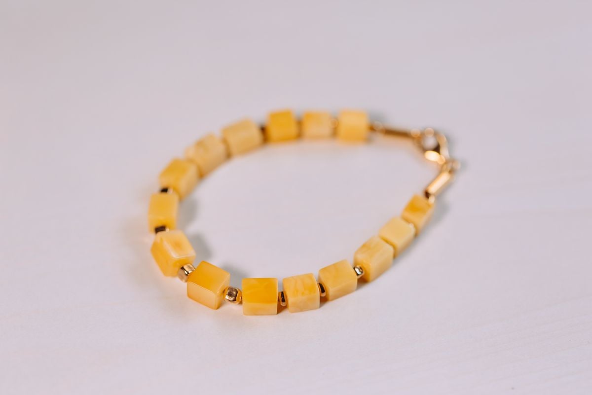 سوار الكهرمان البلطيقي الحر الراقي المصنوع يدوياً - 1