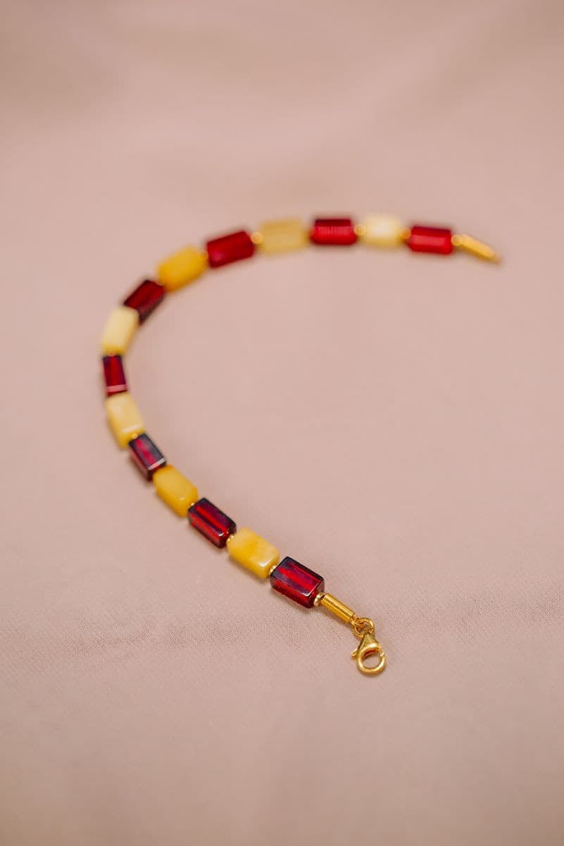 سوار كهرمان بلطيقي مصنوع يدوياً – أناقة خالدة